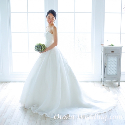 衣装レンタルプランが激安格安なのは大人ウェディング.com青山サロン