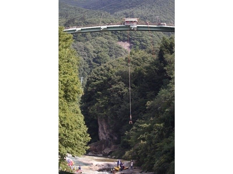 【群馬・みなかみ】高低差42mのバンジージャンプ!諏訪峡大橋「みなかみバンジー」の紹介画像
