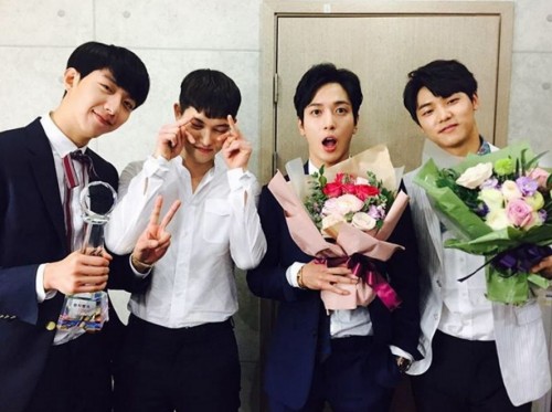 記事 1位ファンに感謝 イケメン叔父 ラブリーパクシネ 韓国ドラマ オレのことスキでしょ ヨンファ Cnblue