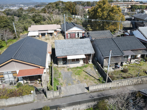 鹿屋市寿一丁目【建物付売地】鹿屋農業高校西側約162平米300万円