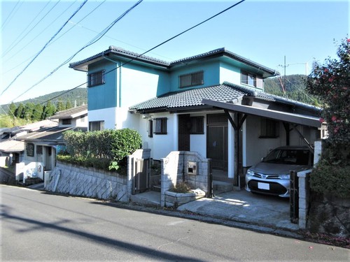 鹿児島市牟礼岡2丁目【売家】木造2階建6DK一部改装済780万円