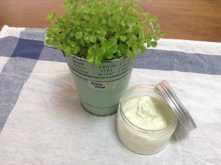 フェイスクリーム