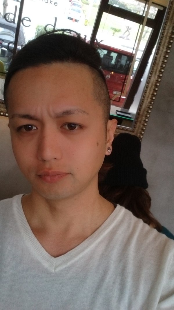 池原の頭がどんどん刈上げられて行きます このままいくとバーコードっぽくなってしまうのでは ヘアサロンpas De Deux Lequios パドドゥレキオ のヘアスタイルやヘアアレンジなどオシャレ美容室情報ブログ