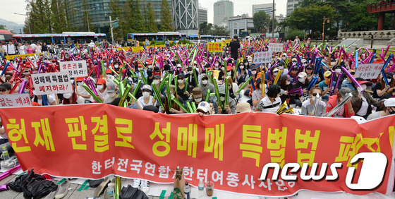 http://imgnews.naver.net/image/421/2015/09/23/1560769_article_99_20150923135403.jpg