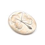 【メール便同梱可】開運＆幸運のお守り　四葉のクローバーチャーム　開運アイテム人気No.1！(風水）