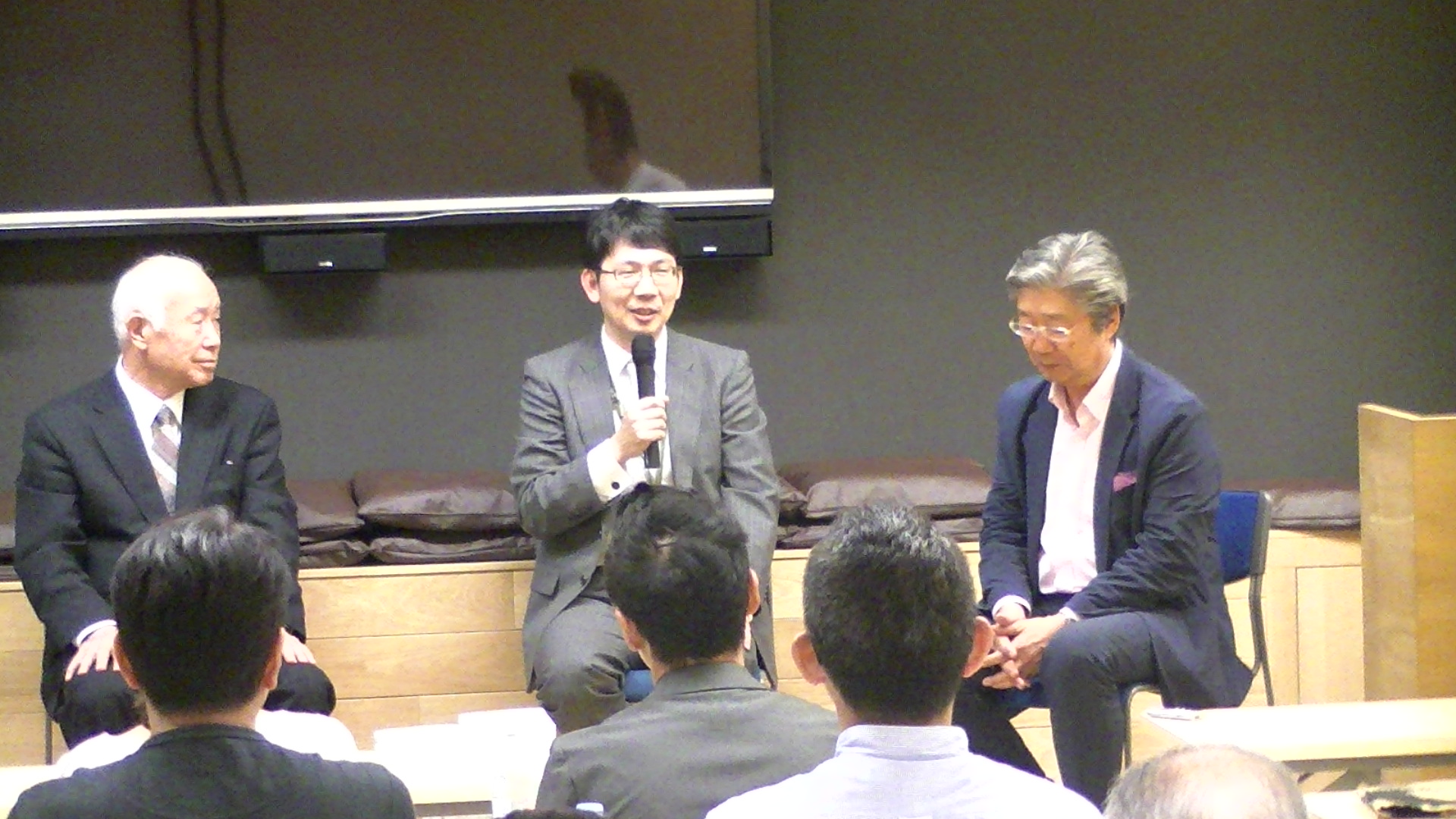 鎌倉投信　新井和宏