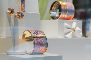 283732_417014935015191_2015274865_n