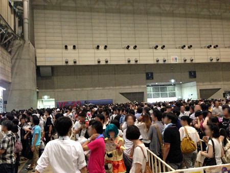 Macrossip 051_edited-1