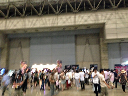 Macrossip 080_edited-1