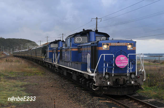 8002ﾚ　「Twilight　Express」　DD51 1102+DD51 1048+24系10B