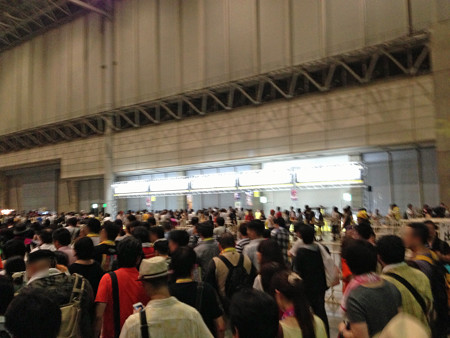 Macrossip 075_edited-1