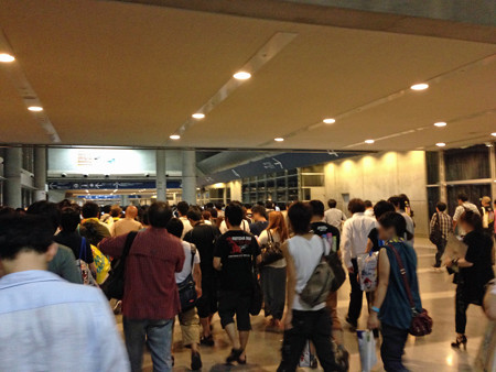 Macrossip 095_edited-1