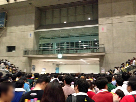 Macrossip 083_edited-1