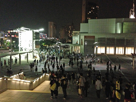 Macrossip 102_edited-1