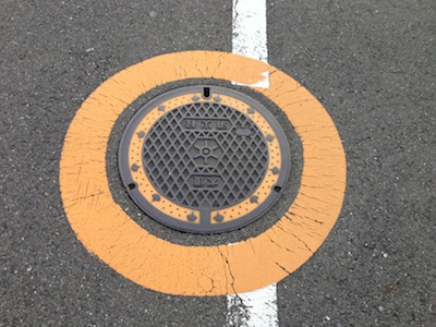 マンホール