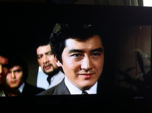 菅原文太の映画 現代やくざ 盃返します 大阪を舞台にしたヤクザ同士の抗争を描く 人生 嵐も晴れもあり