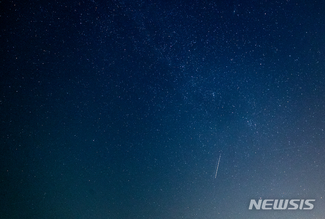 夜空を彩る流星群／京畿道