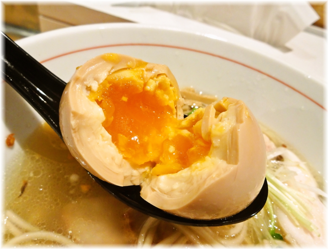 地球の中華そば　特製地球の塩そばの味玉