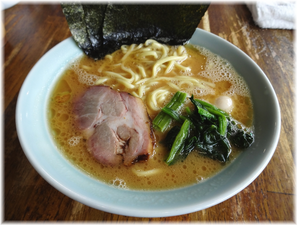 壱六家大和店　ラーメン