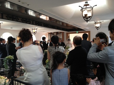 披露宴