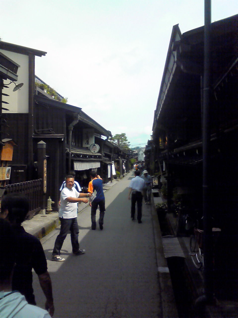 201107030956000