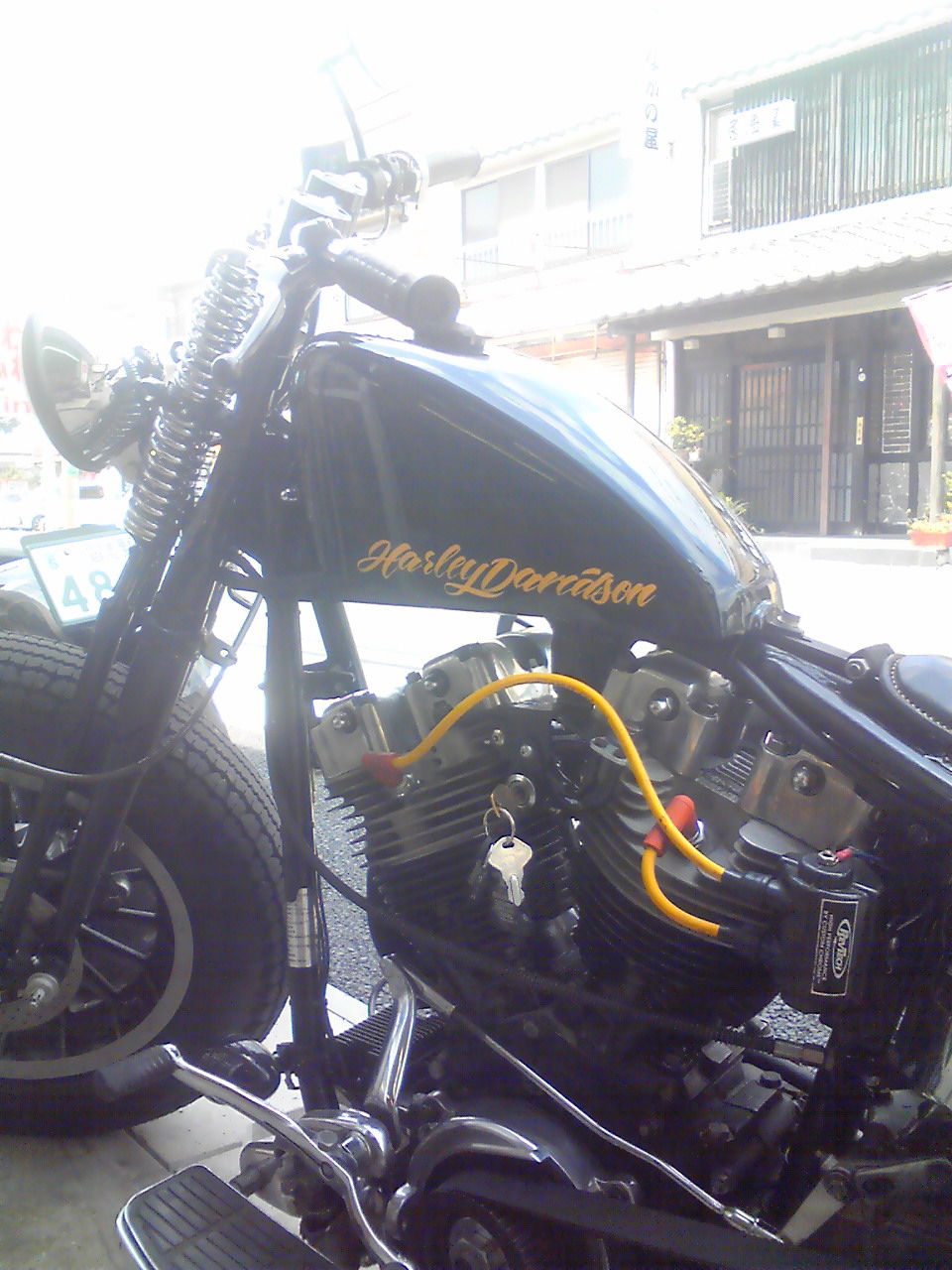 201108011244000