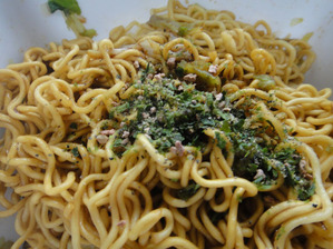 やきそばすぱいすなか