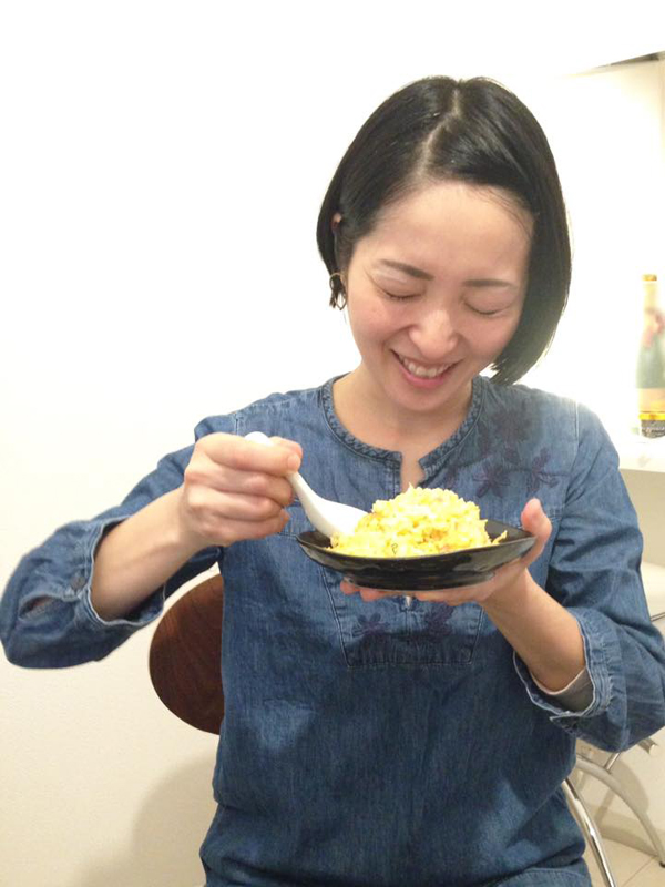 チャーハンを食べるチェリユキさん（^-^）