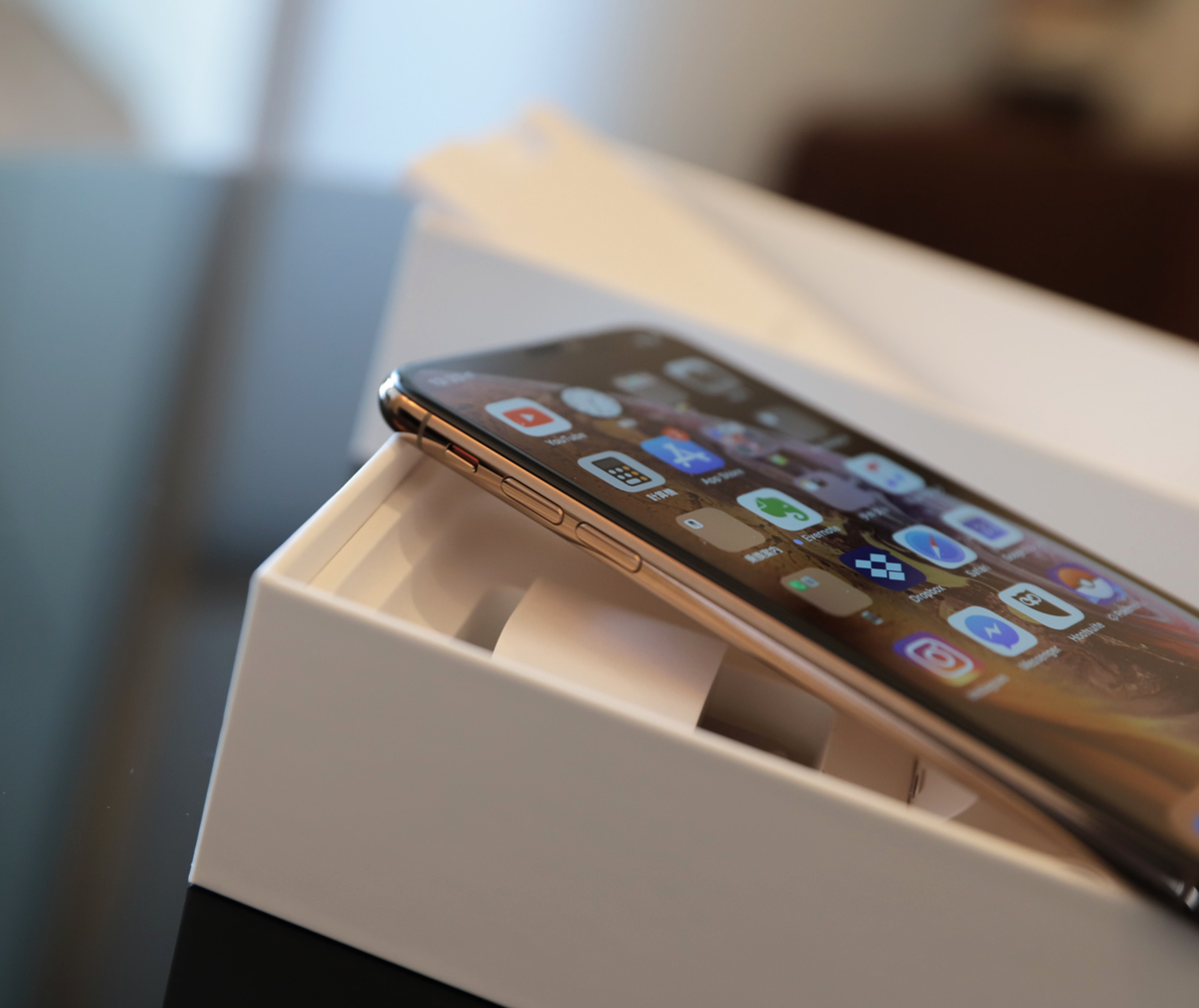 iPhoneXS-03