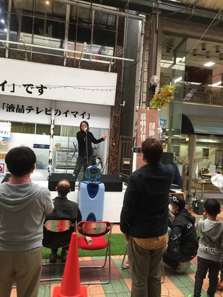よっしー歌う！山口さん撮影