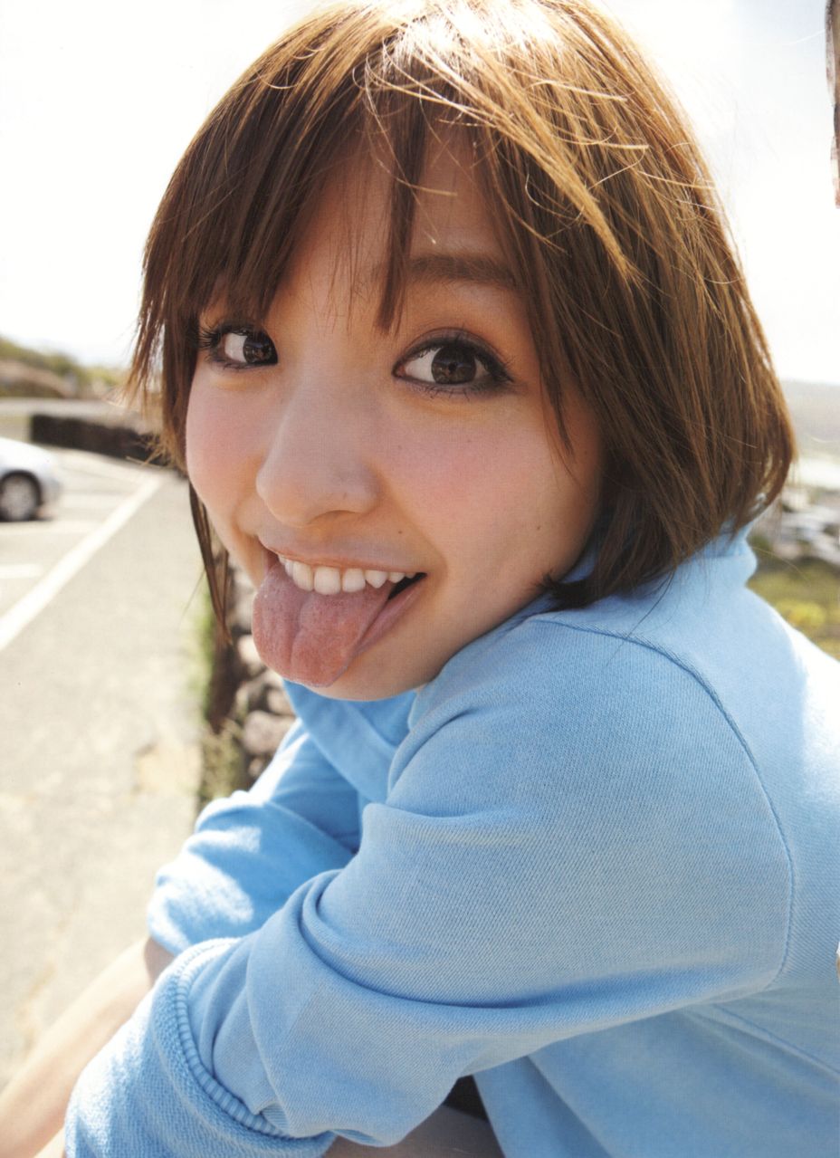 舌出し美人 