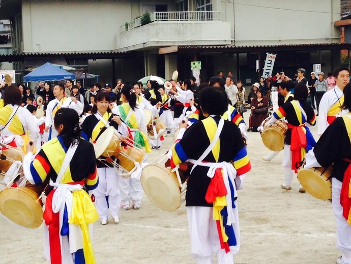 487397_593739440661994_1088785860_n