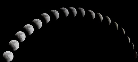 a-total-solar-eclipse-1113799_1280