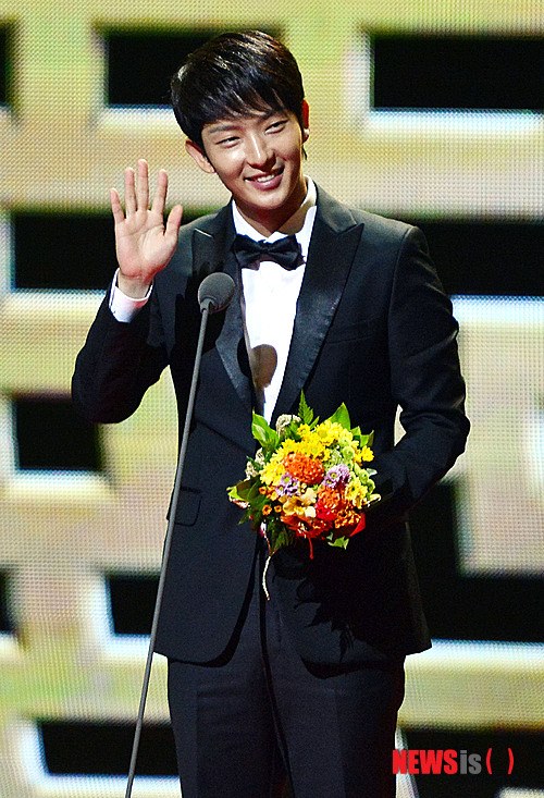 582026_631973636835521_1360299456_n