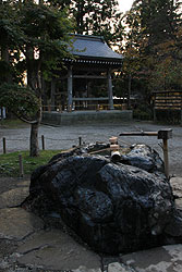 0-005