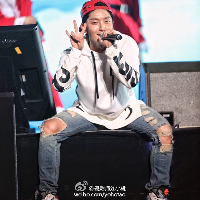 5f6df02ejw1enolkk6zkjj20hs0hswgu