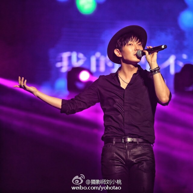 5f6df02ejw1enolkid7ewj20hs0hsmyv