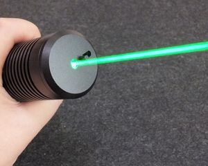 高出力レーザーポインター800mW