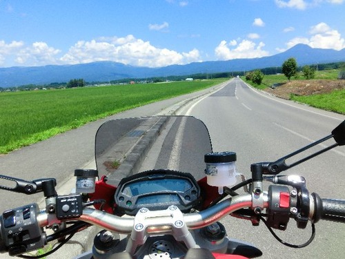 13蓼科山とバイク