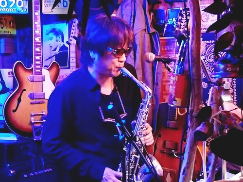 27066899_563309824013652_8107346095941608589_n