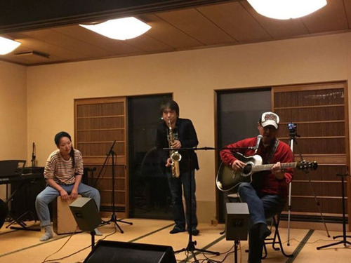 915084_2195881602_63large