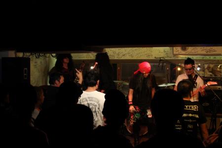 389527_310197585757873_1268264884_n