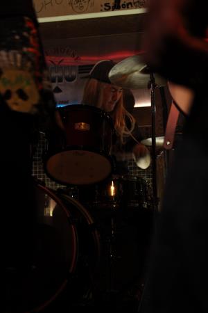 65054_310197799091185_588199743_n