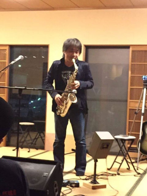 915084_2195881607_216large