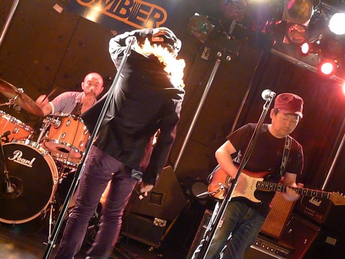 1045259_391813897589566_2103840858_n