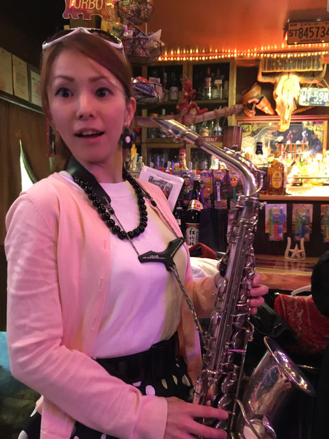 915084_2200140461_245large