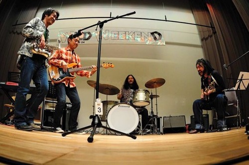 915084_2157017702_91large