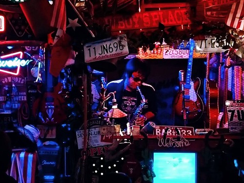 19225694_468388866839082_778775914687773680_n