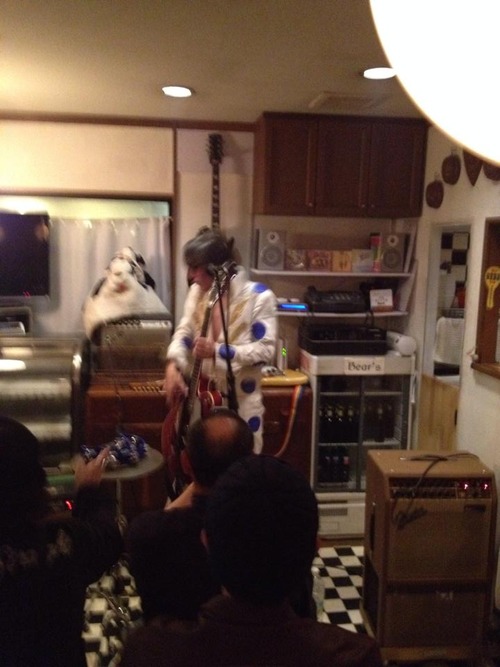 1798036_778007768893453_1138209853_n