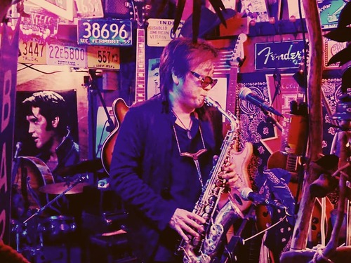 29258397_590521844625783_3053154270607048704_n